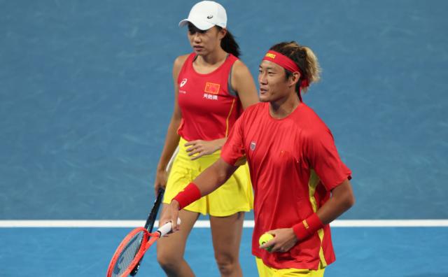 开云体育下载-郑钦文缺席中国仍大胜巴西 张之臻新发球首秀建功