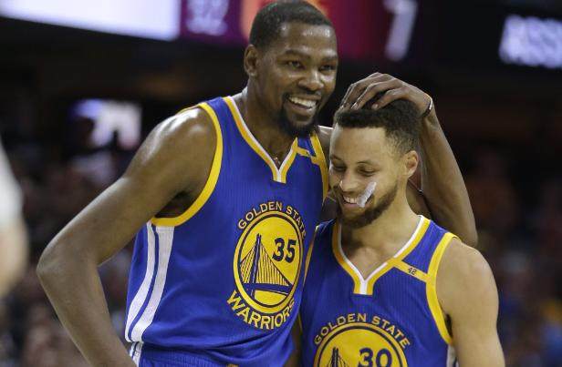 开云体育下载网址-库里对再联手KD持开放态度 KD却早对勇士失去信心