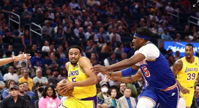 开云体育下载网址-湖人黑暗中的亮光！小塔克逆袭升值有利夏天操作